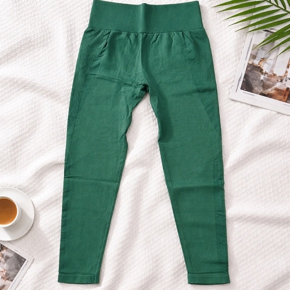 No Label Pants - Scrunch Butt High- waisted Legging - Tummy Control and Booty Lift XSM, SM LG